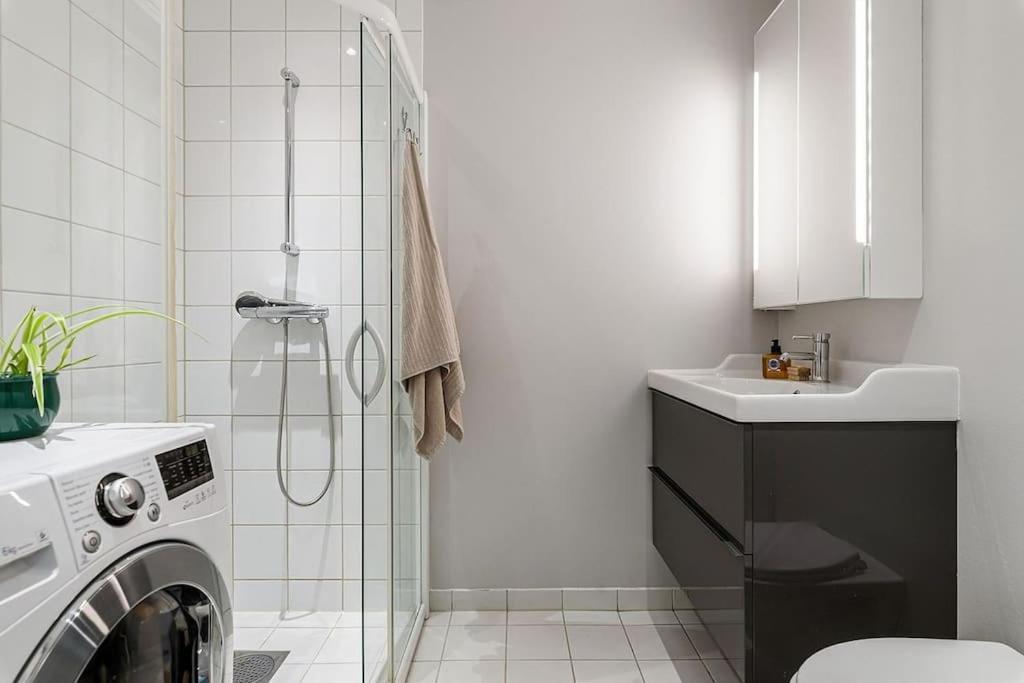 Koselig Og Sentralt Midt I Fargegaten Stavanger Buitenkant foto
